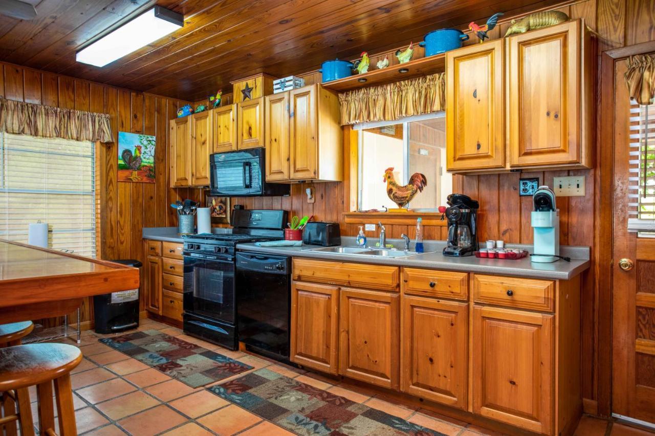River Ridge Bandera Cabin ภายนอก รูปภาพ
